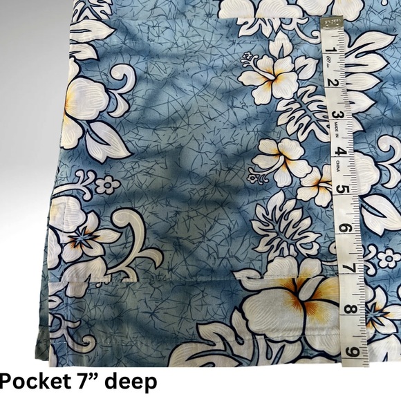 Hawaiian Togs Medical Scrub Pullover Floral Print Top Size 2X - Picture 14 of 16
